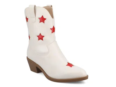 Journee Underwood Bootie In White