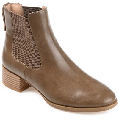 Journee Women & Apos;s Chayse Booties In Brown
