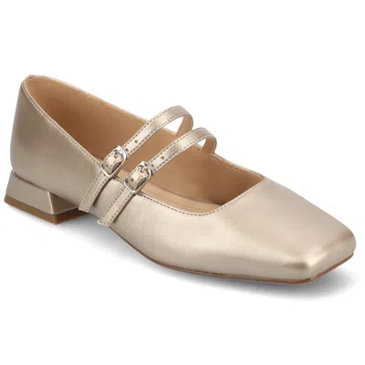 Journee Women's Gredah, Mary Jane Medium And Wide Width Dress Flats In White