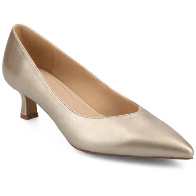 Journee Women's Pammie Medium And Wide Width Pumps In White