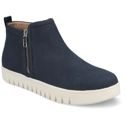 Journee Womens Alita Ankle Sneaker Bootie In Blue