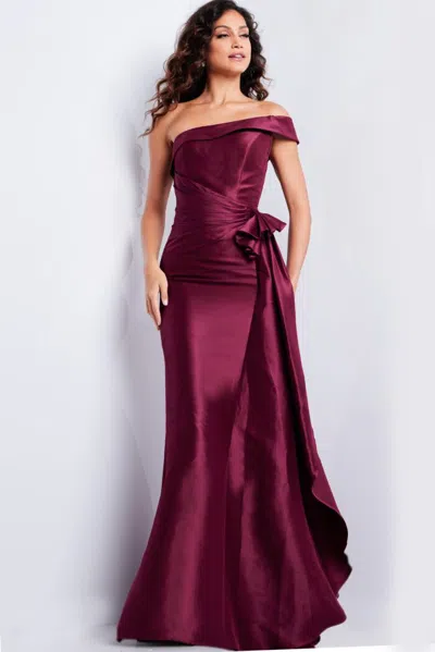 Jovani 25831 Long Formal Ruched Evening Dress In Burgundy