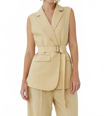 Js71 Jordana Vest Top In Tan In Brown