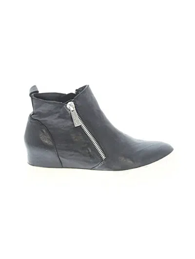 Pre-owned J/slides Ankle Boots In Black