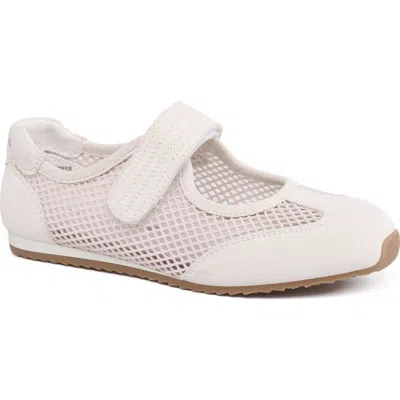 Jslides Footwear Patricia-m Mesh Sneaker In White