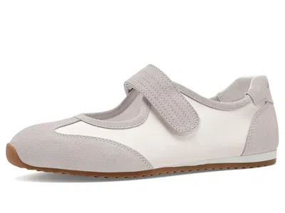 J/slides Patricia-s In White