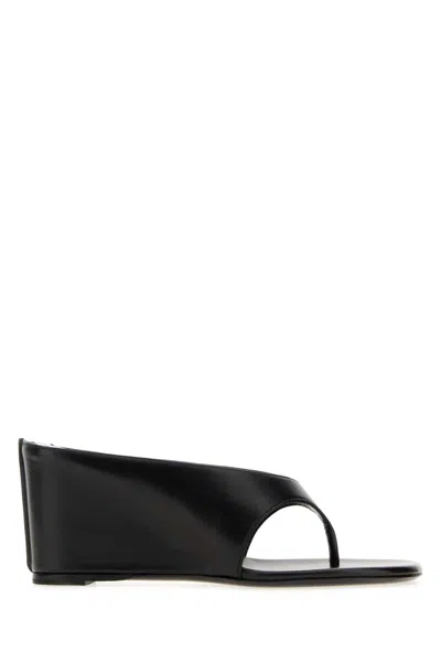 Jude 8 Cm Yaga Thong Flat Leather Pumps In Black