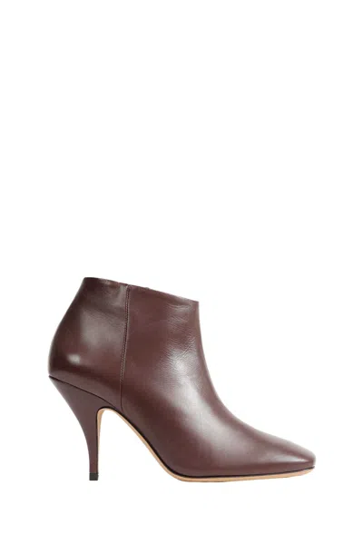 Jude Credo Ankle Boots In Red