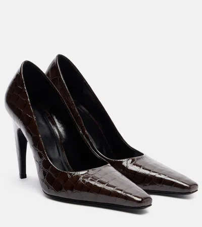 Jude Fame 105 Croc-embossed Leather Pumps In Brown