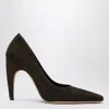 Jude Fame Pumps In Khaki Suede Leather In Black