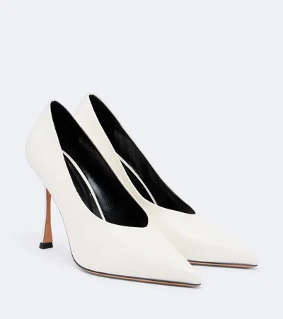 Jude Kiss Leather Pumps In White