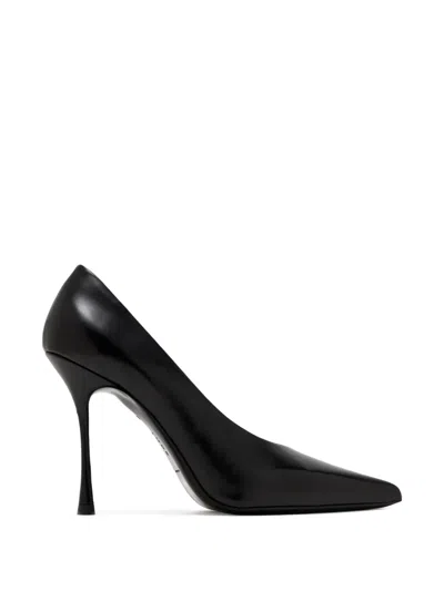 Jude Kiss Leather Pumps In Black
