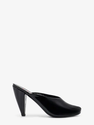 Jude Paw Mule Patent Leather Sandals In Black