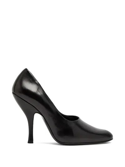 Jude Round-toe Pumps In Black