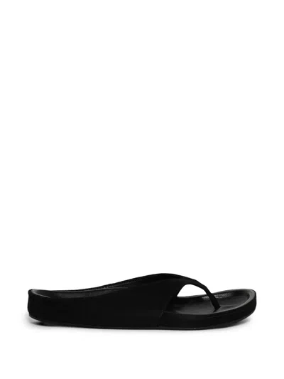Jude Yaga Flat Sandals In Black
