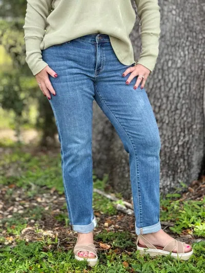 Judy Blue Blind Date Boyfriend Jeans In Mid Blue