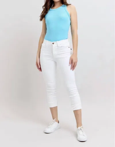 Judy Blue Capri With Cuff Jeans In White