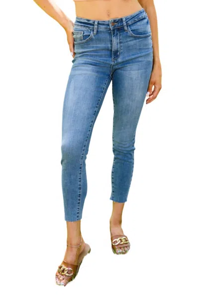 Judy Blue Hi-waisted Embroidered Pocket Relaxed Jeans In Mid Wash In Blue