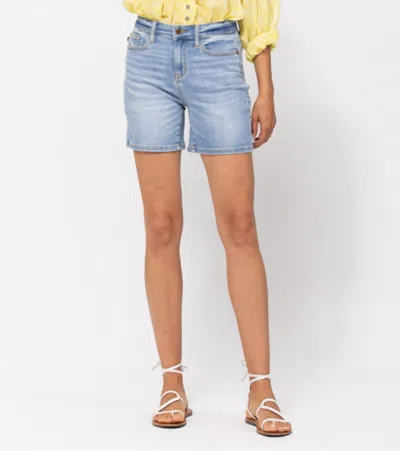 Judy Blue High Rise Mid Length Shorts In Light Wash In Blue