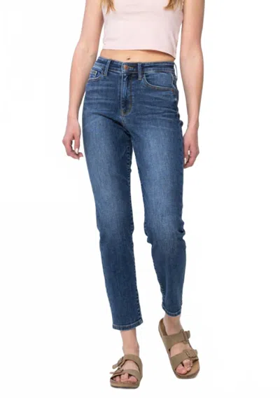 JUDY BLUE HIGH RISE SHIELD BACK POCKET SLIM JEANS IN MEDIUM WASH