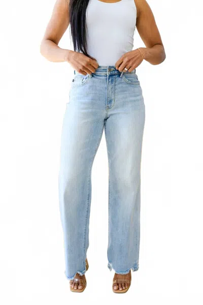 JUDY BLUE HIGH-RISE STRAIGHT LEG JEANS IN BLUE