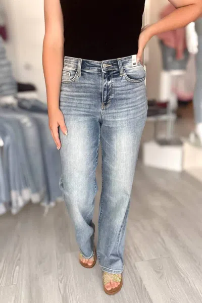 Judy Blue High Waist Straight Leg In Light Wash In Blue