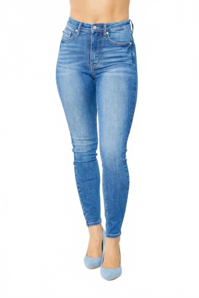 Judy Blue High Waist Tummy Control Classic Skinny Jeans In Medium Wash In Blue