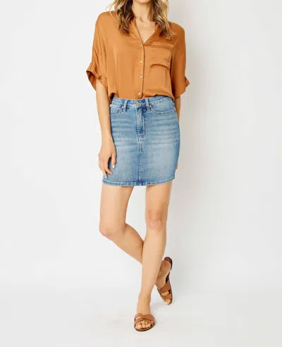 Judy Blue High Waist Tummy Control Denim Skirt In Medium Wash