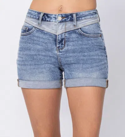 Judy Blue High Waisted Two-tone Yoke Shorts In Light Wash In Blue