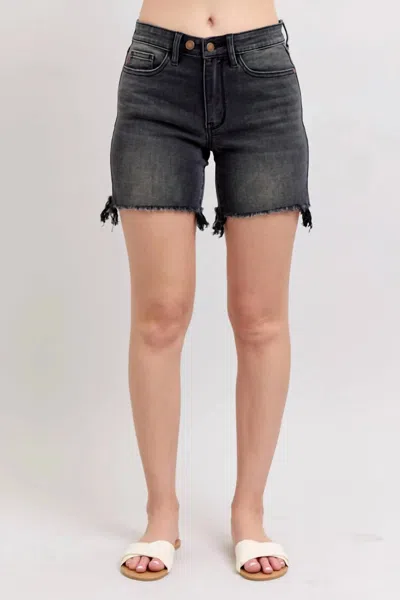JUDY BLUE LONG CUT OFF 2 BUTTON DAD SHORTS IN WASHED BLACK