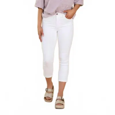 Judy Blue Mid Rise Capri Pants In White