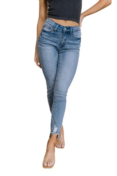 Judy Blue Mid Rise Cool Relaxed Jeans In Light Wash In Blue