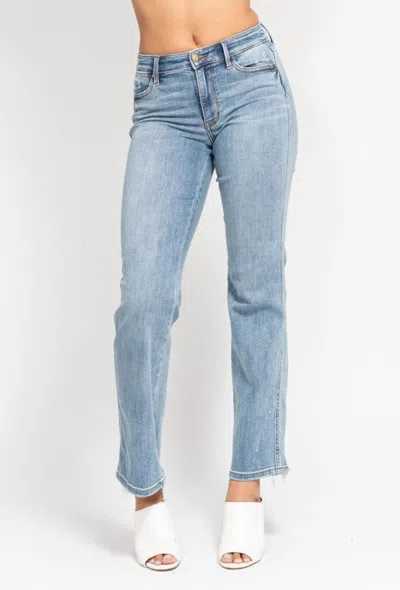 Judy Blue Mid Rise Dad Jean In Light Wash In Blue
