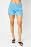 Judy Blue Mid Rise Shield Pockets Denim Short In Dyed Sky Blue