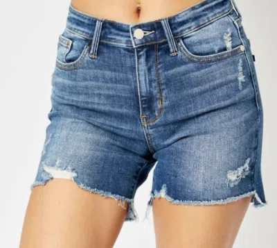 Judy Blue Mid Rise Hi-lo Shorts In Medium Blue