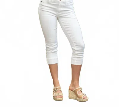 Judy Blue Mid Rise Skinny Fit Capri In White In Neutral
