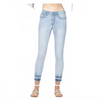 JUDY BLUE MID RISE SKINNY FIT FRAYED BOTTOM JEAN IN LIGHT BLUE
