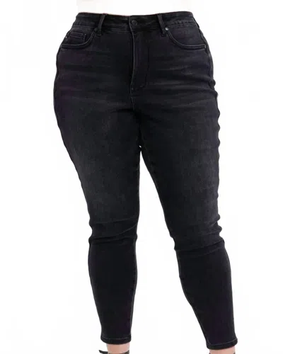 Judy Blue Mid Rise Skinny Jean In Black Wash In Blue