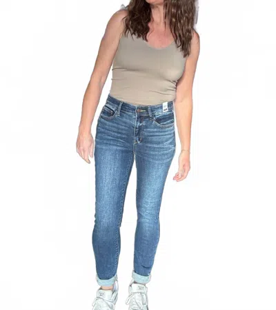 Judy Blue Mid Rise Skinny Jeans In Medium Wash In Blue
