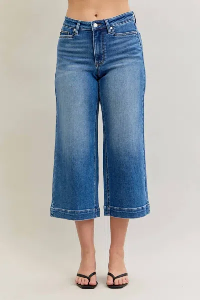 Judy Blue Mid Rise Wide Crop Vintage Jeans In Medium In Blue