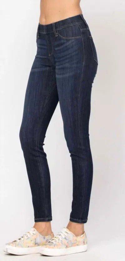 Judy Blue Pull On Skinny Jegging In Dark Denim In Blue