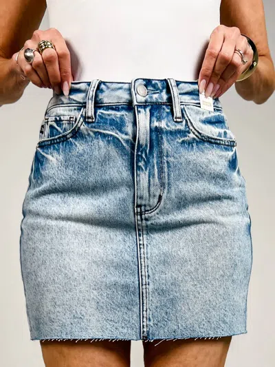 Judy Blue Rigid Magic Denim Skirt In Meduim Wash In Blue
