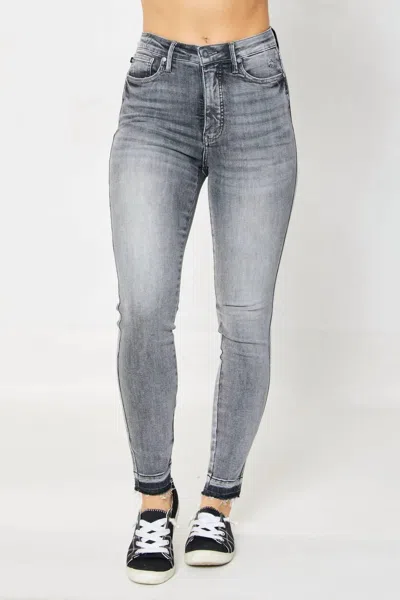 JUDY BLUE TUMMY CONTROL RELEASE HEM SKINNY JEAN IN GREY WASH