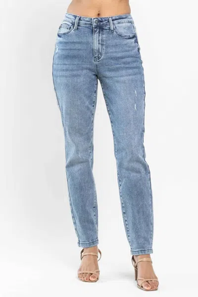 Judy Blue Vintage Mild Distressed Slim Jean In Light Wash In Blue