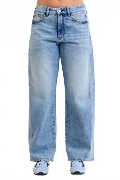 Judy Blue Wilhemina Rigid Magic Twisted Side Seam Jeans In Light Wash In Blue