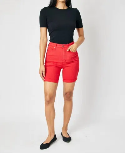 JUDY BLUE WOMEN'S BURMUDA SHORTS IN RED