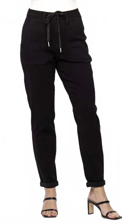 JUDY BLUE WOMEN'S JOGGER PANT IN BLACK