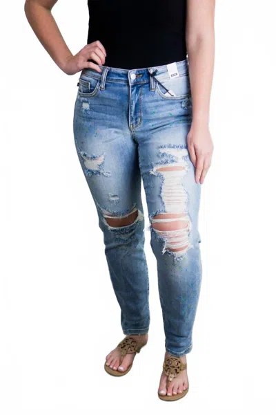 Judy Blue Women's Mid-rise Boyfriend Jeans In Light Wash In Blue