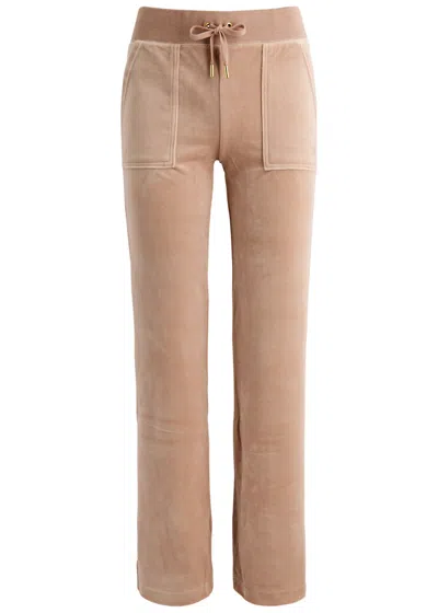 Juicy Couture Del Ray Logo Velour Sweatpants In Caramel