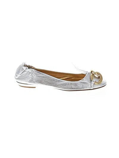 Pre-owned Juicy Couture Flats In Silver